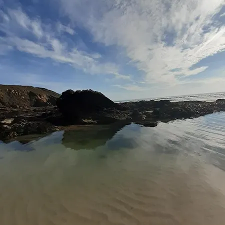 Дом отдыха Maison Proche Du Bourg De Et Des Plages De Morgat