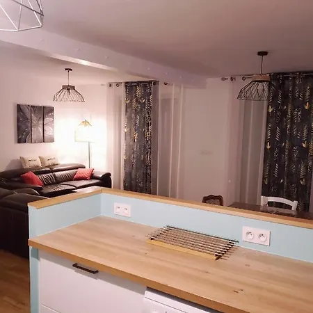 Maison Proche Du Bourg De Et Des Plages De Morgat Дом отдыха